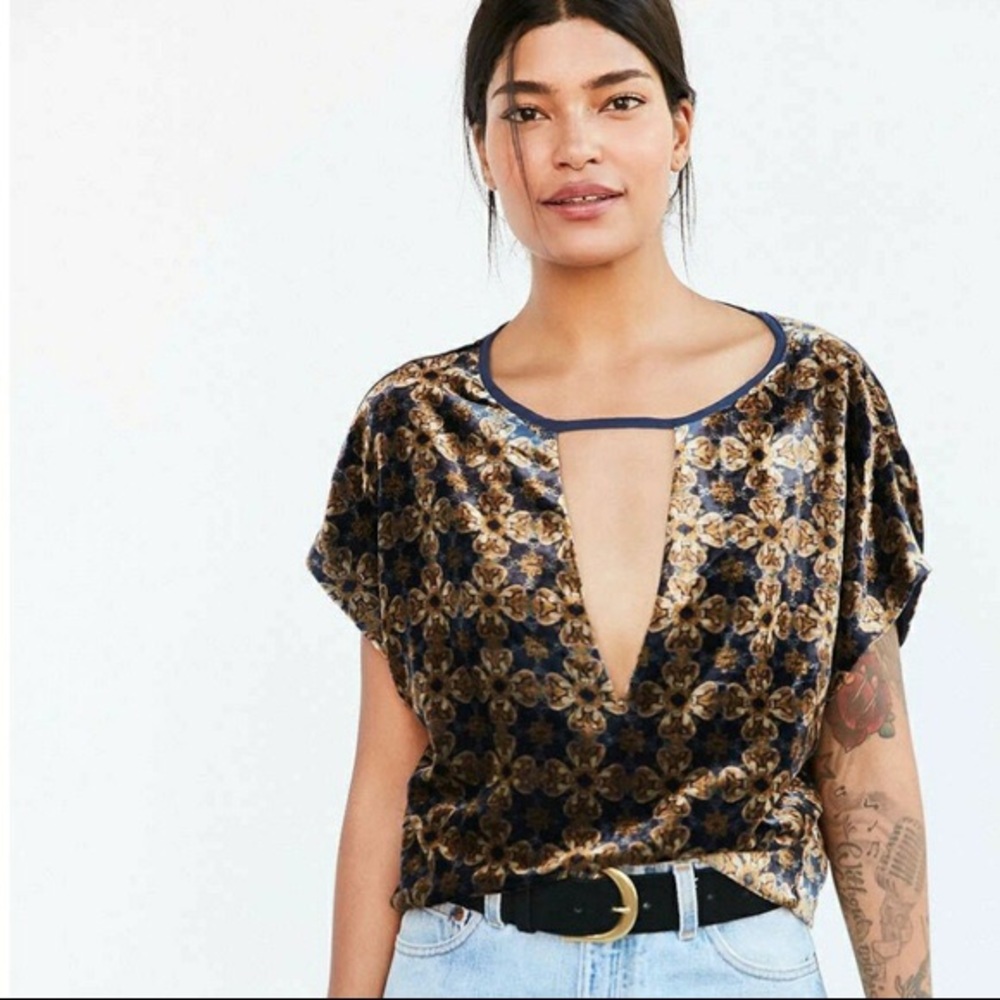 Ecoté Velvet Printed Cutout Deep V Plunge Neck Top